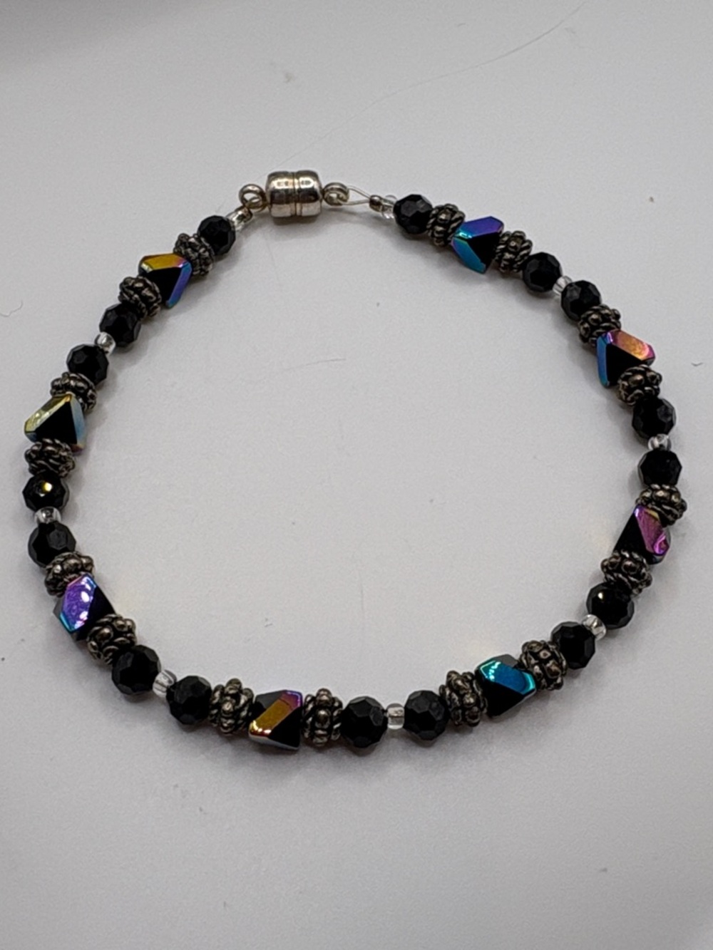 Vintage Multicolor Iridescent Accent & Black Bead Oil Spill Magnetic Bracelet 7”
